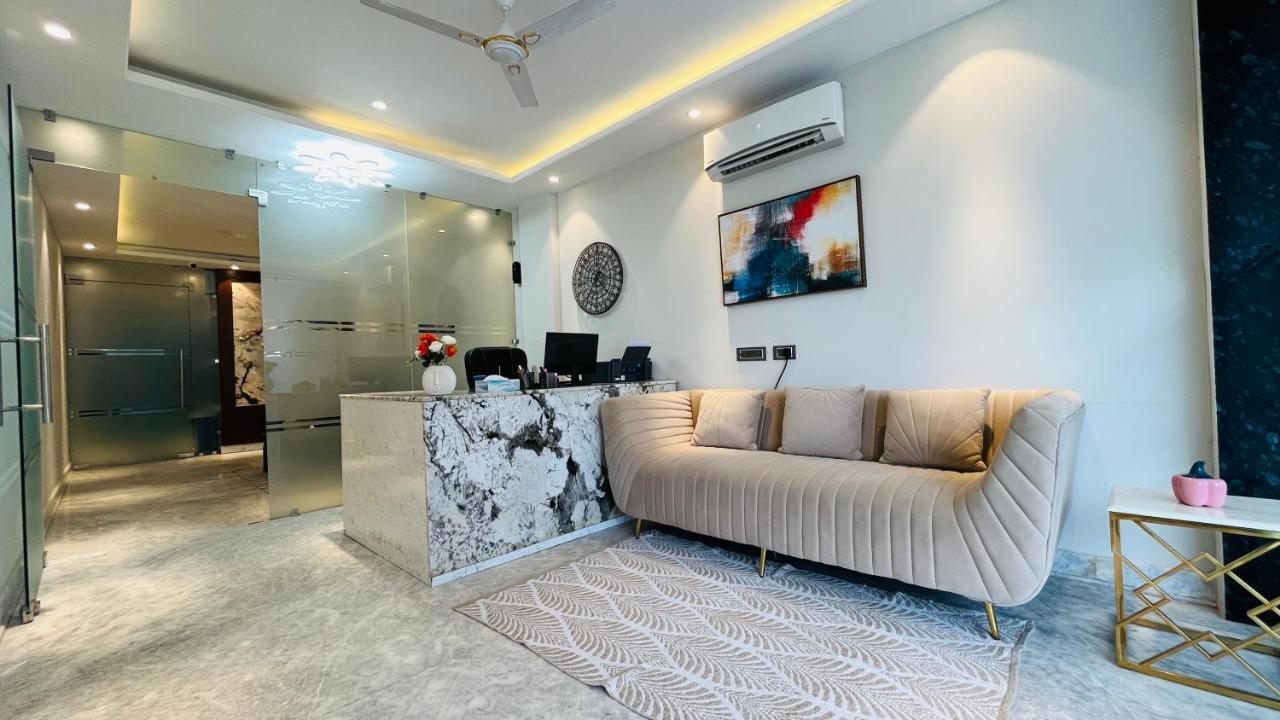 Zen Suites Gurgaon - Luxe Stays Collection Esterno foto