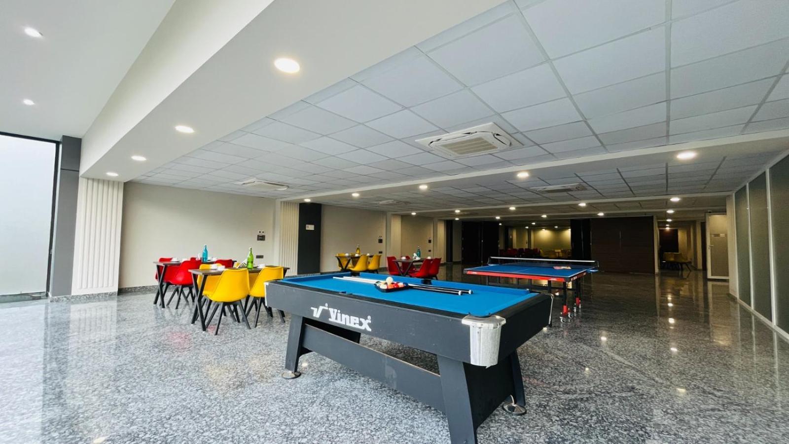 Zen Suites Gurgaon - Luxe Stays Collection Esterno foto